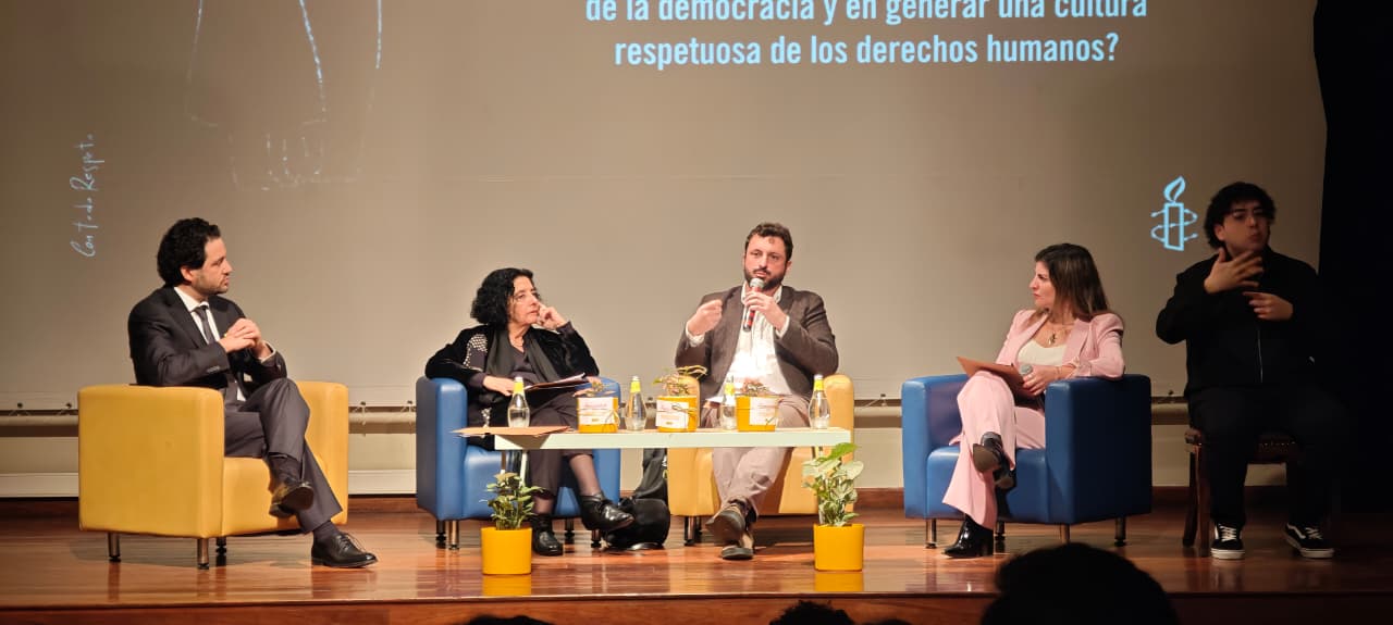 Momento Ciudadano en presentación de informe de Amnistía Internacional: multilateralismo, redes y resistencia