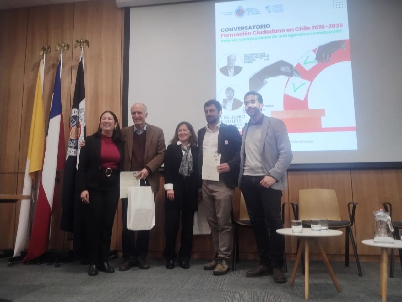 Momento Ciudadano dialoga sobre una década de formación ciudadana en la Pontificia Universidad Católica de Valparaíso
